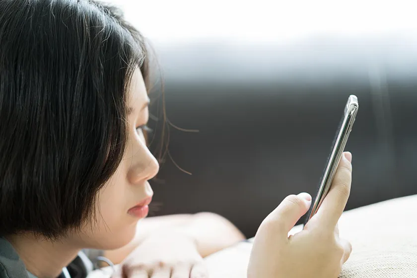 SNS中毒からの脱却：他者との比較ストレスを軽減し心の回復を