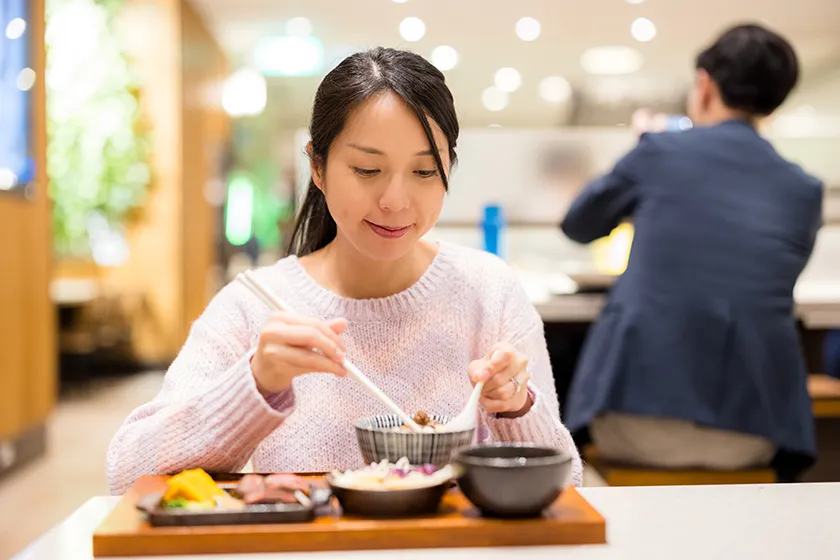 ストレスによる過食を防ぐ：7日間で始める食事習慣
