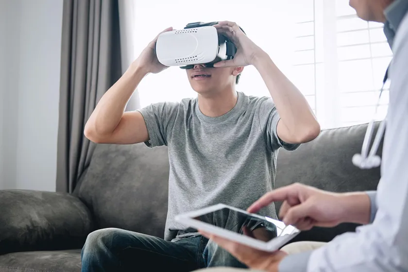 VRで暴露療法：慢性的なパニック発作や恐怖症の不安解消ガイド