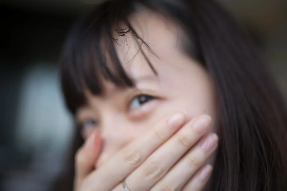 赤面症で赤くならない方法:科学的対処法で社会的不安を軽減
