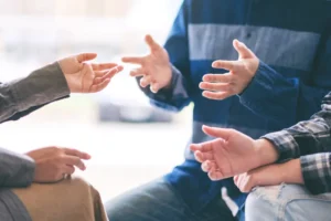 "同調圧力"によるストレス対処法と個人主義を取り入れる方法
