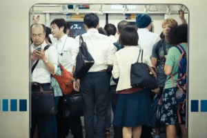 ５分で出来る！満員電車と通勤ストレスの解消法とセルフケア