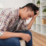 うつ病が自己嫌悪を引き起こす理由:メカニズムと対処法