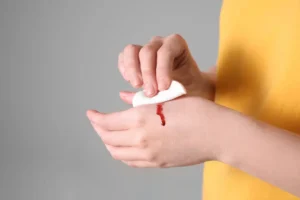 血液恐怖症とは？注射や怪我で血を見るのが怖い場合の克服法