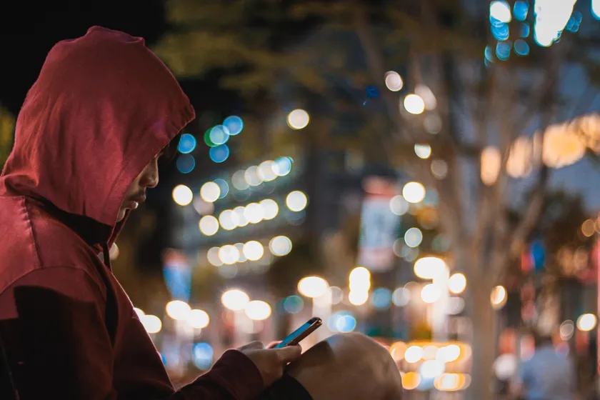 「過去の自分に手紙を書く」1回でトラウマ感情を軽減