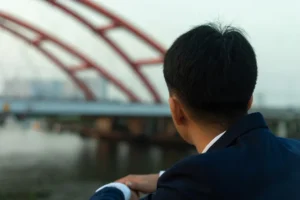 劣等感コンプレックスの克服法：自己肯定感を高めるガイド