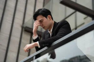 自己救済コンプレックスの克服法：他者への信頼と自己責任を軽減