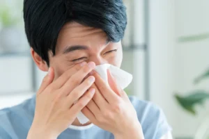 花粉症シーズンのイライラ蓄積を軽減し集中力低下を防ぐ方法