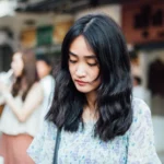 社会的不安障害(SAD)の兆候や症状とは?