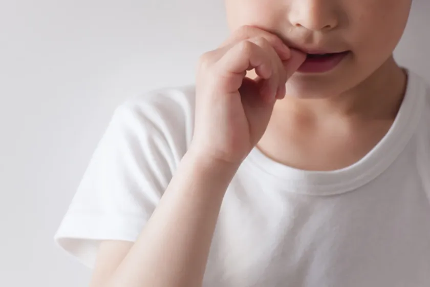 ストレスで爪噛み・貧乏ゆすり・髪を触る等の癖が増えてやめたい